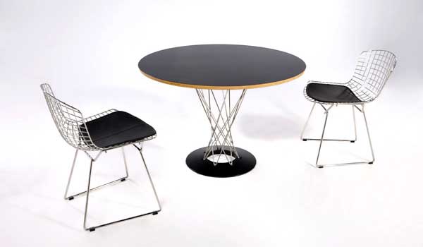 北欧デザインの黒いダイニングテーブル10選！失敗しない選び方3つのポイントとともに TWIST/ツイスト